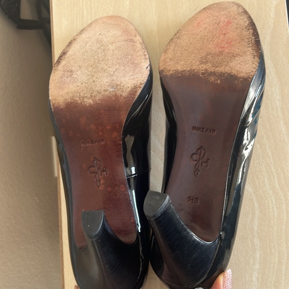 Cole Haan Black Payrnt Leather Heels - Nike Air Sole - Picture 5 of 9